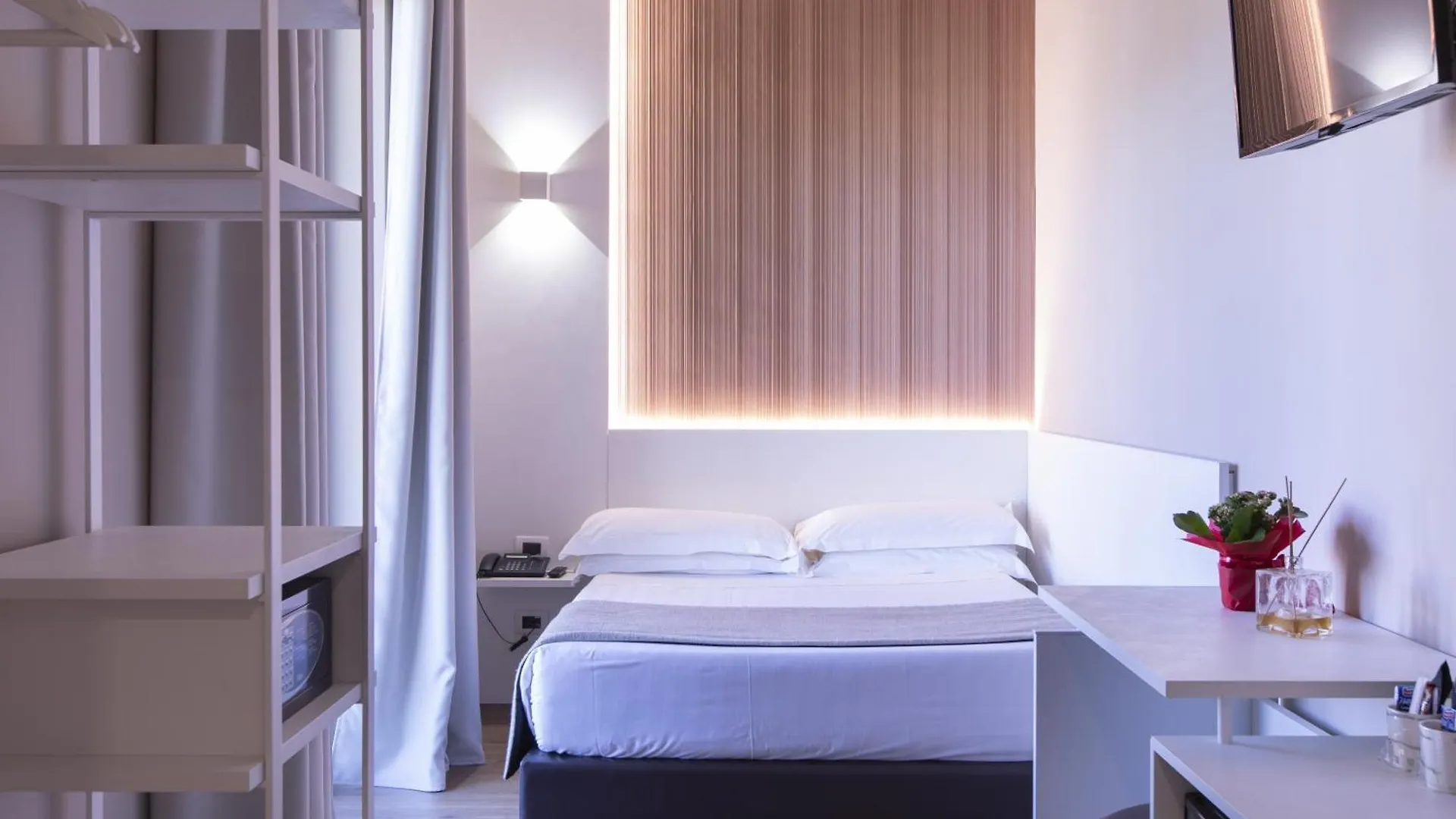 The Smooth Rome Hotel