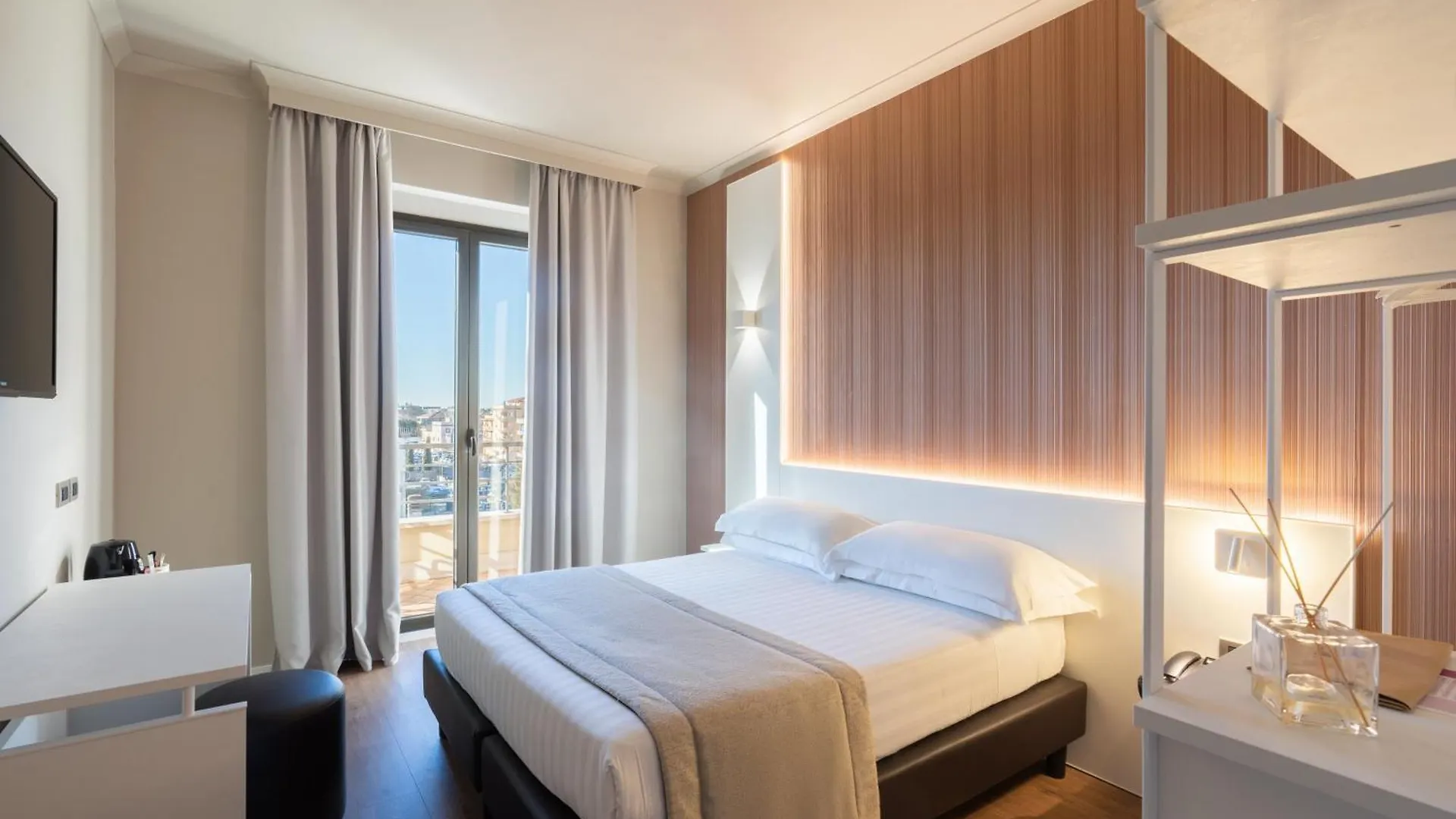 Garner Hotel Rome Aurelia By Ihg 4*,  Ιταλία