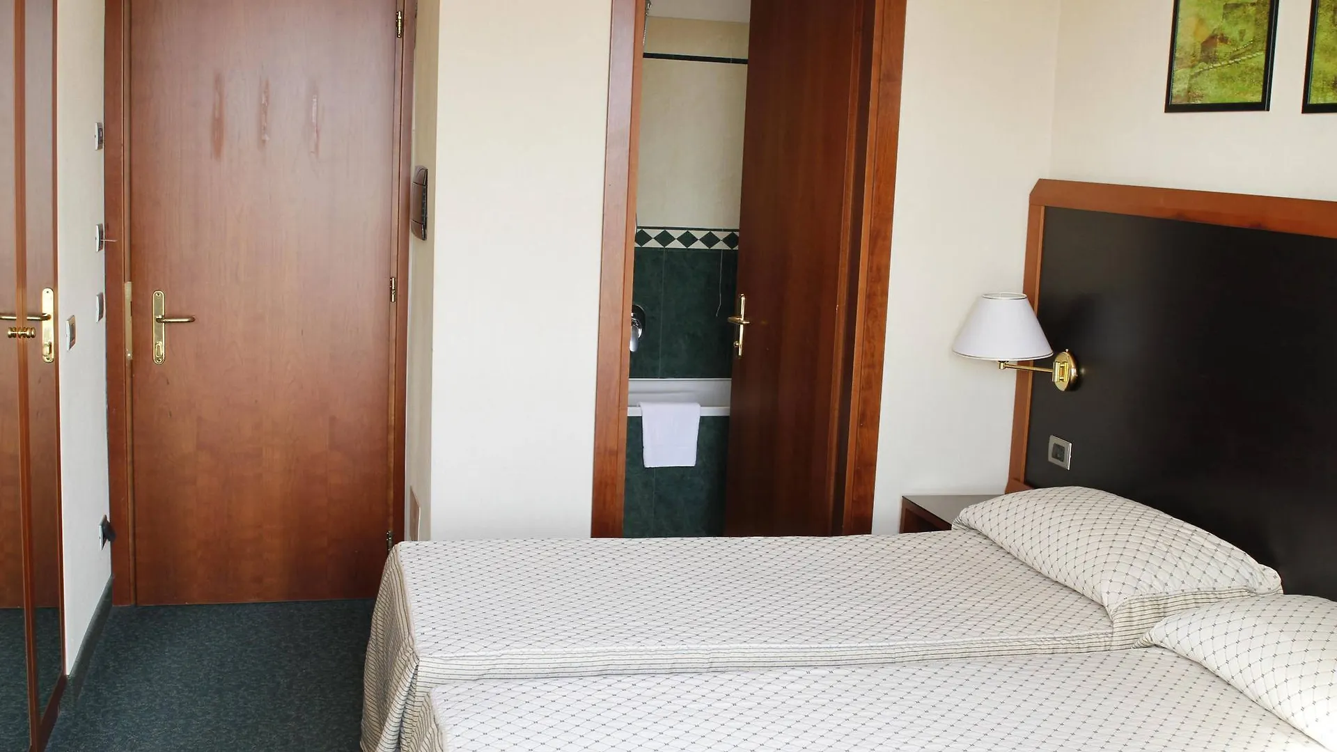 The Smooth Rome Hotel